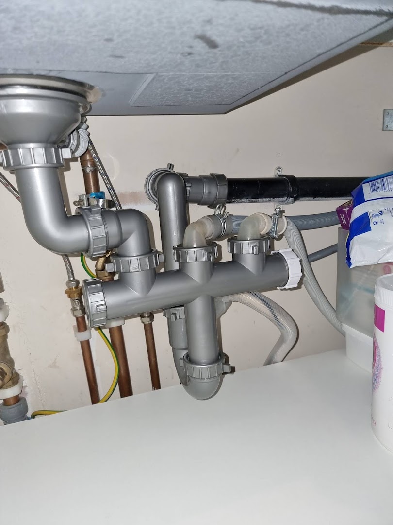 Adrian Plumber And Gas Services London — Photos 7